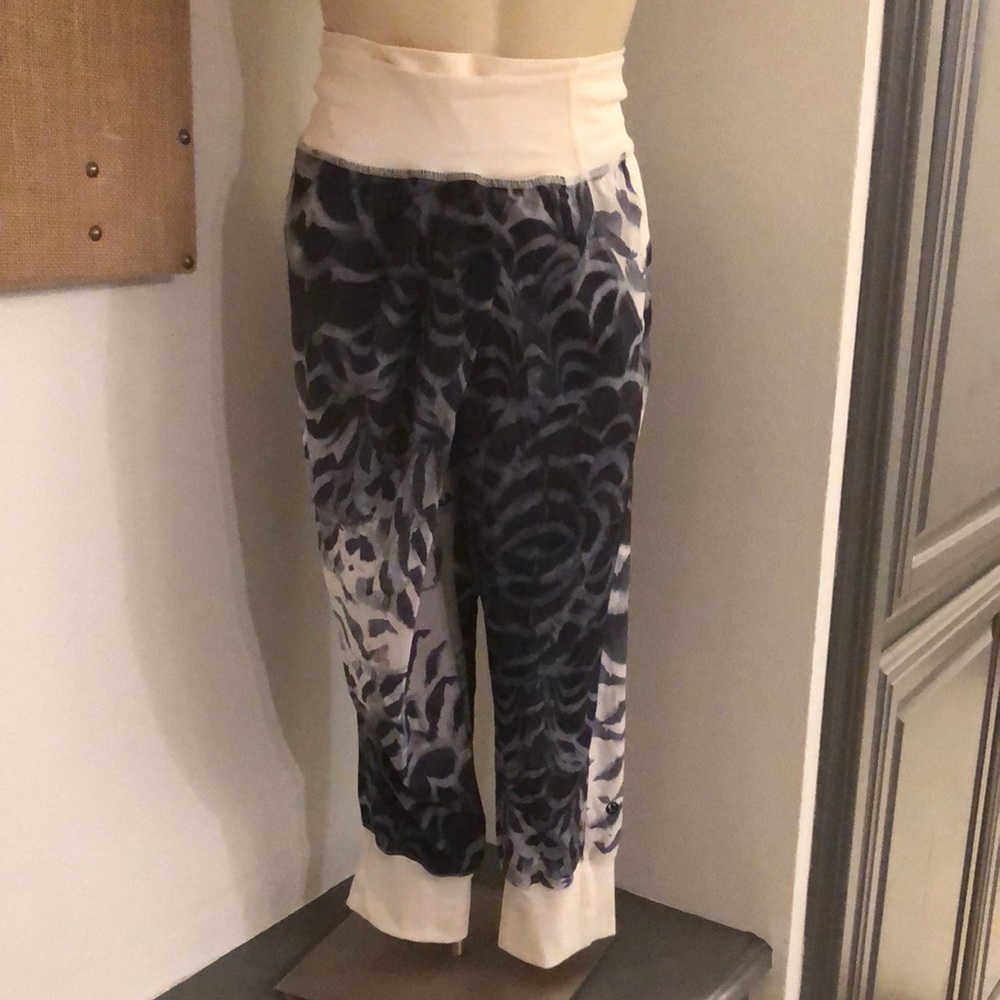 Lululemon Yoga Pants
